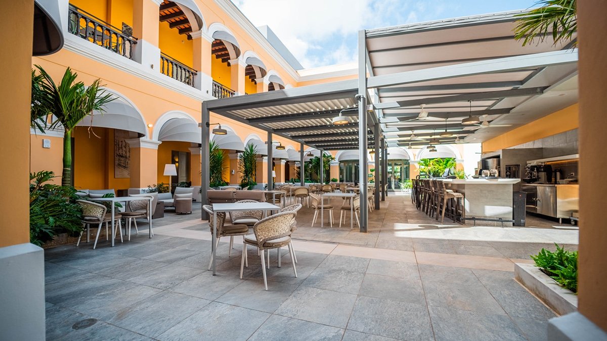 palacio provincial terrace patio